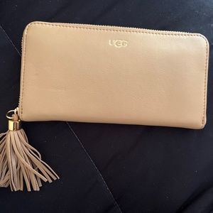 Ugg Rae Zip Around Walley